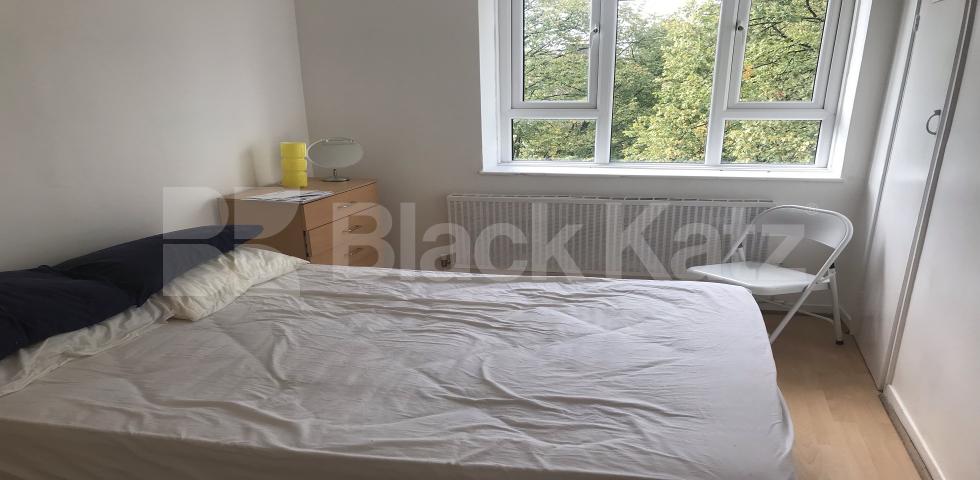 			NEW INSTRUCTION , 4 Bedroom, 1 bath, 1 reception Apartment			 St. Georges Close., Wandsworth Road/ Stockwell.  