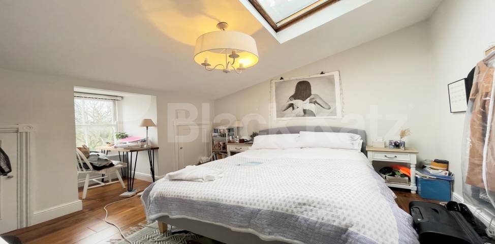 Stunning triplex period conversion with roof terrace  Clapham Road, Clapham North