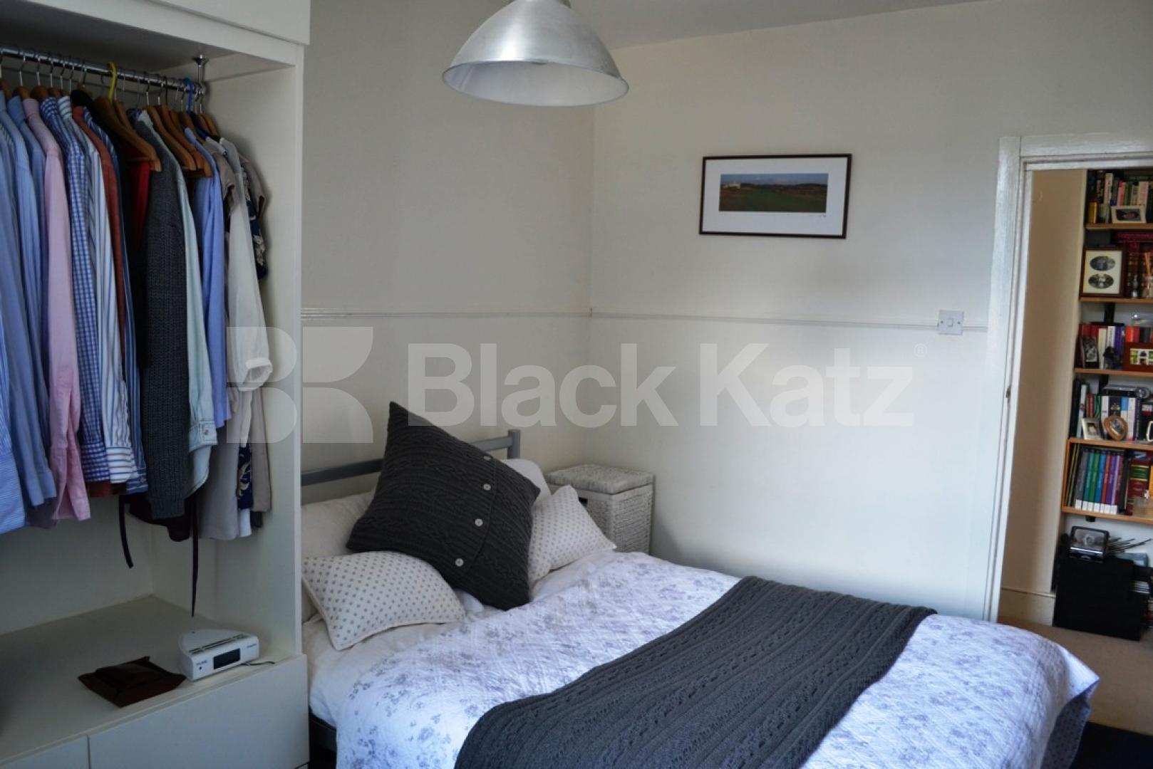 			NEW INSTRUCTION!, 1 Bedroom, 1 bath, 1 reception Flat			 Kentish Town Road, KENTISH TOWN/CAMDEN