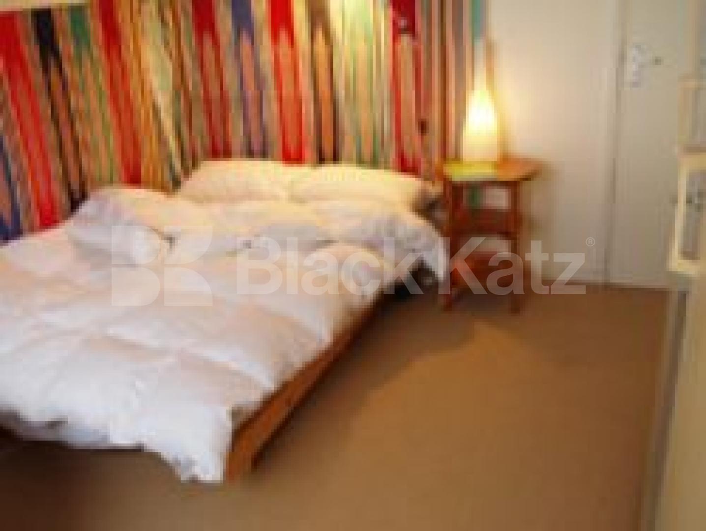 			1 Bedroom, 1 bath, 1 reception Flat			 Camden Road, CAMDEN/HOLLOWAY N7