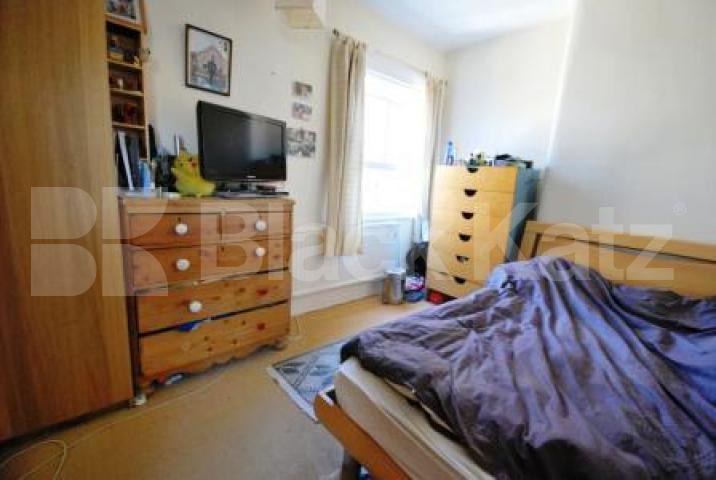 			2 Bedroom, 1 bath, 1 reception Flat			 North View Road, CROUCH END