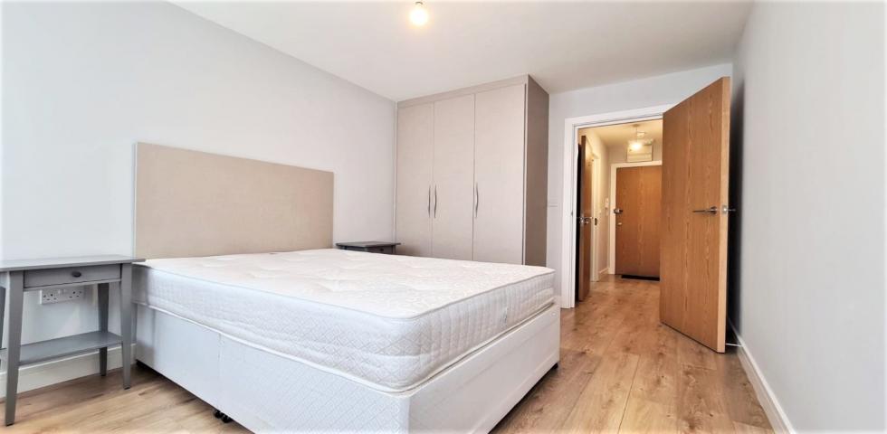 			PARKING SPACE , 1 Bedroom, 1 bath, 1 reception Apartment			 Church Lane , KINGSBURY 