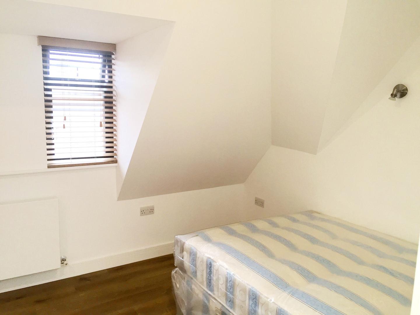 			NEW INSTRUCTION, 1 Bedroom, 1 bath, 1 reception Flat			 Kingsgate Avenue, FINCHLEY CENTRAL