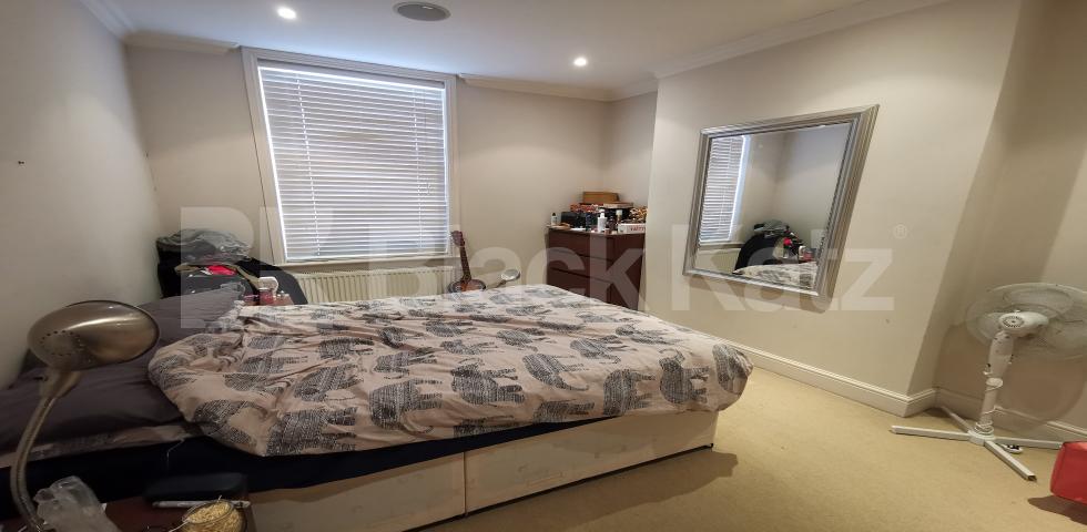 			UNDER OFFER, 2 Bedroom, 1 bath, 1 reception Apartment			 Balham High Road, Balham