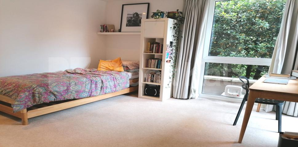 			LET , 2 Bedroom, 1 bath, 1 reception Apartment			 Fergusson Mews, Stockwell 