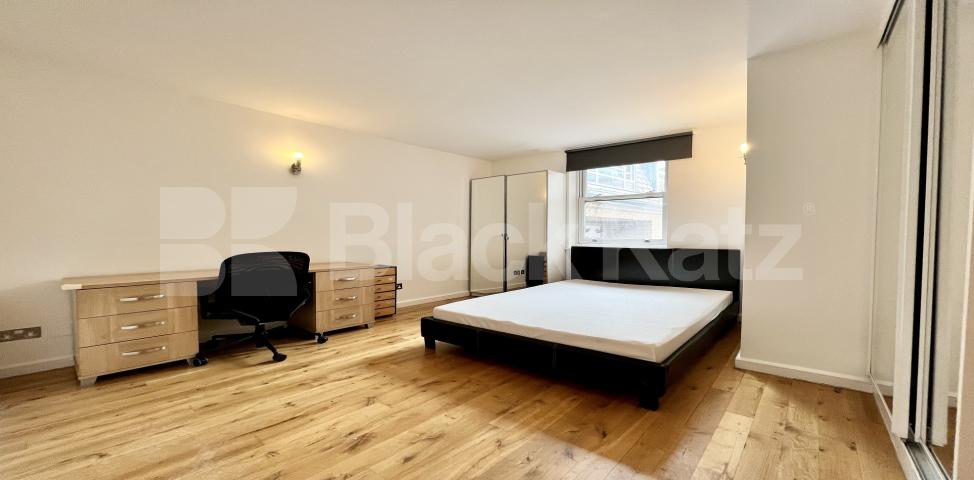 			2 Bedroom, 2 bath, 1 reception Apartment			 Marshalsea Road, Borough
