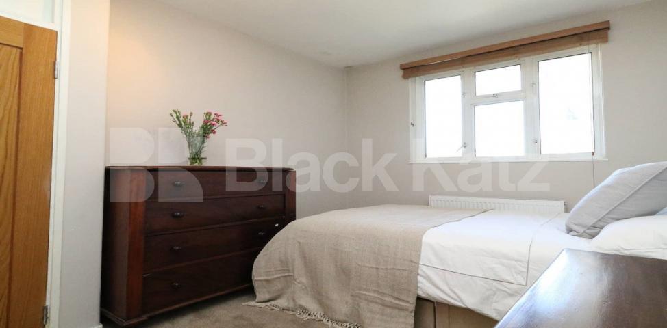 			NEW INSTRUCTION ALL BILLS INCLUDED, 3 Bedroom, 1 bath, 1 reception Apartment			 Thessaly Road, Stockwell/Battersea