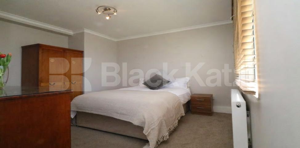 			NEW INSTRUCTION ALL BILLS INCLUDED, 3 Bedroom, 1 bath, 1 reception Apartment			 Thessaly Road, Stockwell/Battersea