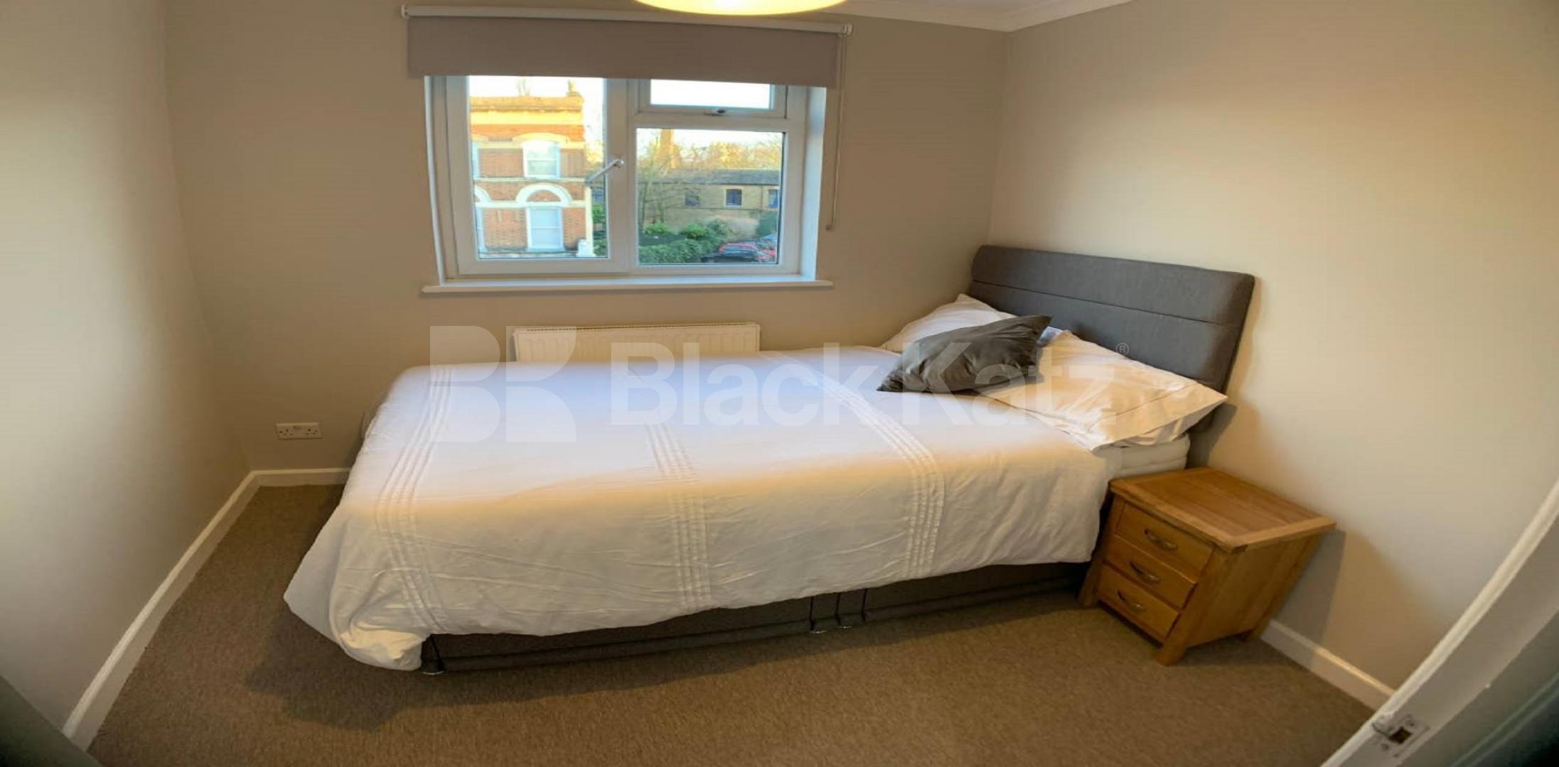 			NEW INSTRUCTION ALL BILLS INCLUDED, 3 Bedroom, 1 bath, 1 reception Apartment			 Wandsworth Road, Stockwell/Battersea