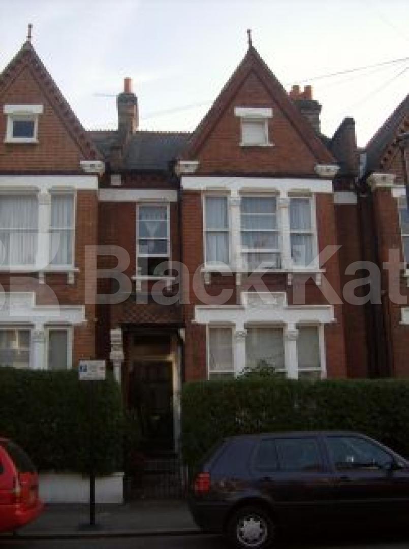 			LET, 4 Bedroom, 1 bath, 1 reception Apartment			 Beechdale Road, Brixton