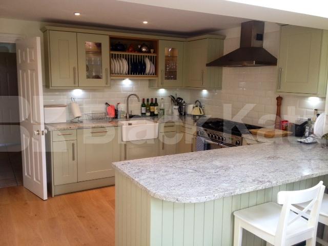 			NEW INSTRUCTION, 3 Bedroom, 1 bath, 1 reception Mews House			 Bevin Square, Wandsworth Common / Tooting Bec