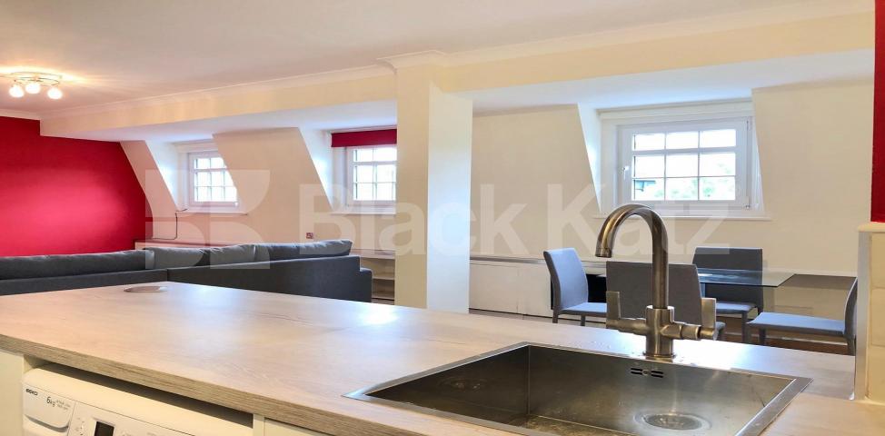 			NEW INSTRUCTION , 2 Bedroom, 1 bath, 1 reception Penthouse			 Battersea Square, Battersea 