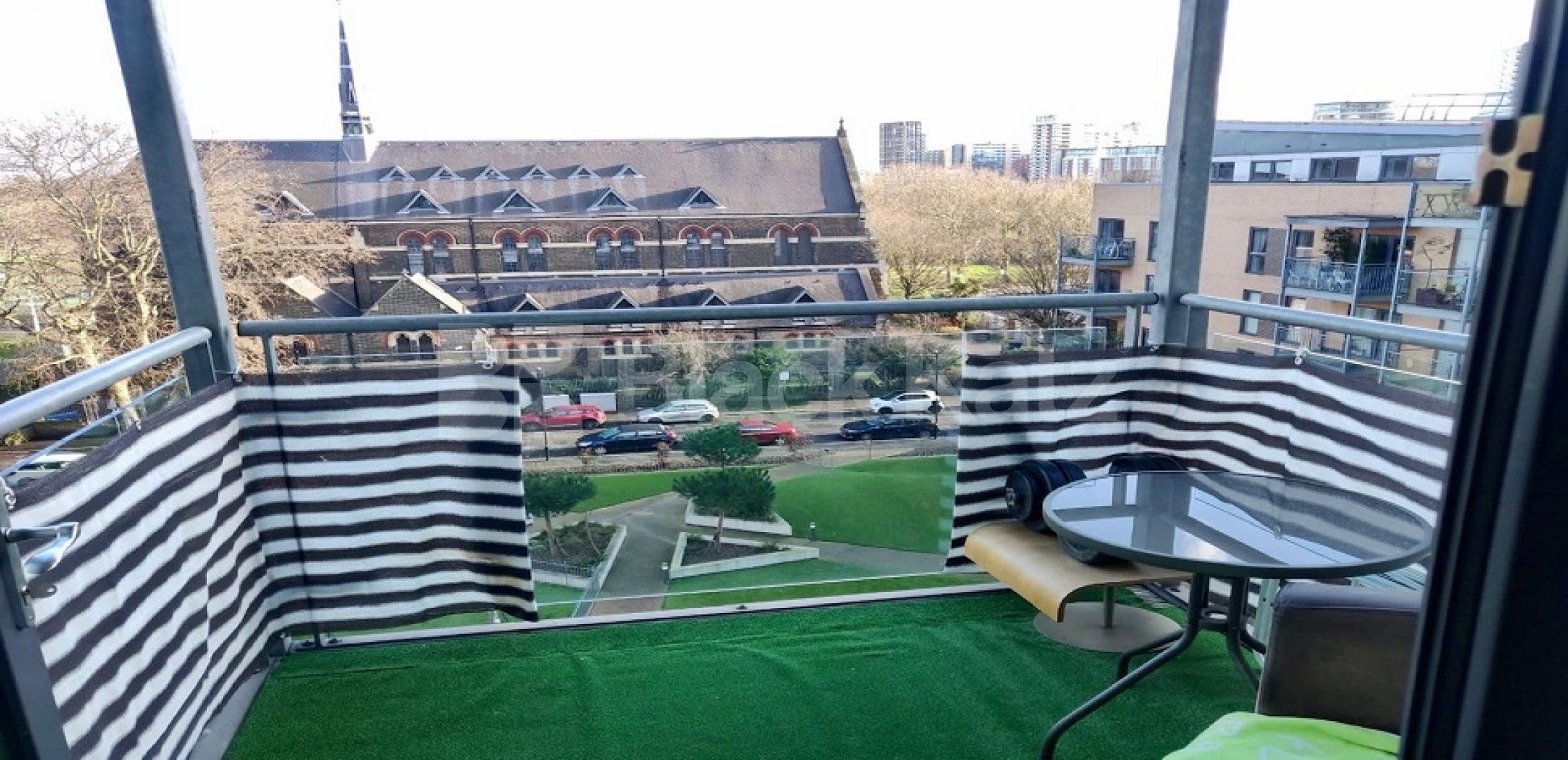 			LET , 2 Bedroom, 1 bath, 1 reception Apartment			 Jude Street - St Lukes Square, Canning Town