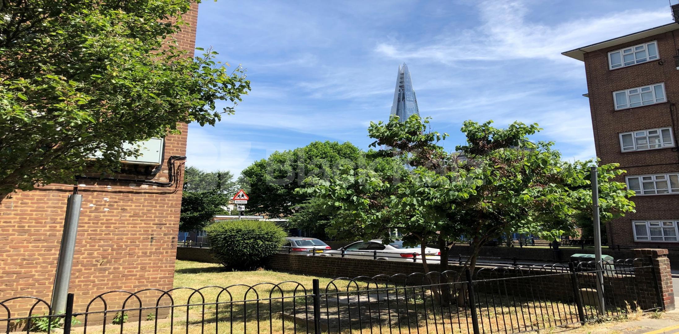 			LET , 4 Bedroom, 1 bath, 1 reception Apartment			 Redcross Way, London Bridge/Borough 