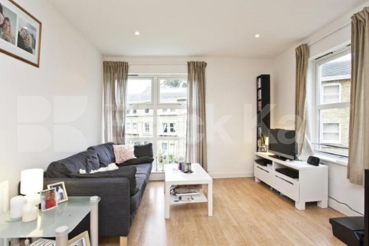 			New Instuction, 1 Bedroom, 1 bath, 1 reception Flat			 Sherborne Street, ISLINGTON