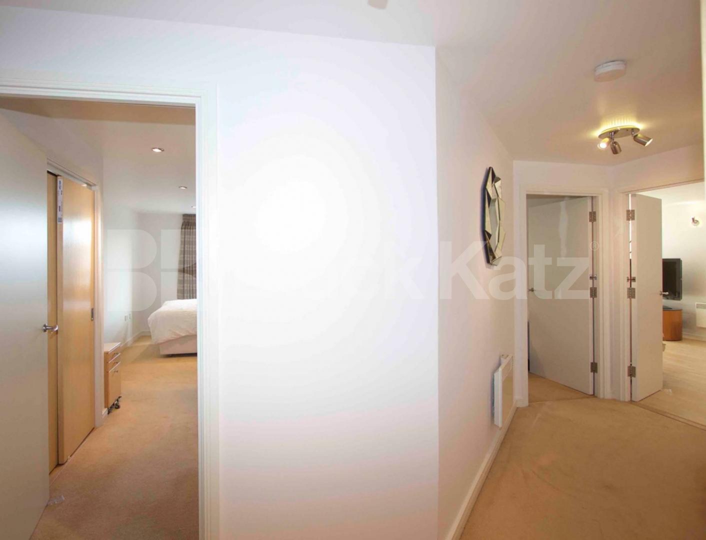 			LET , 2 Bedroom, 1 bath, 1 reception Apartment			 Bowling Green Place , London Bridge