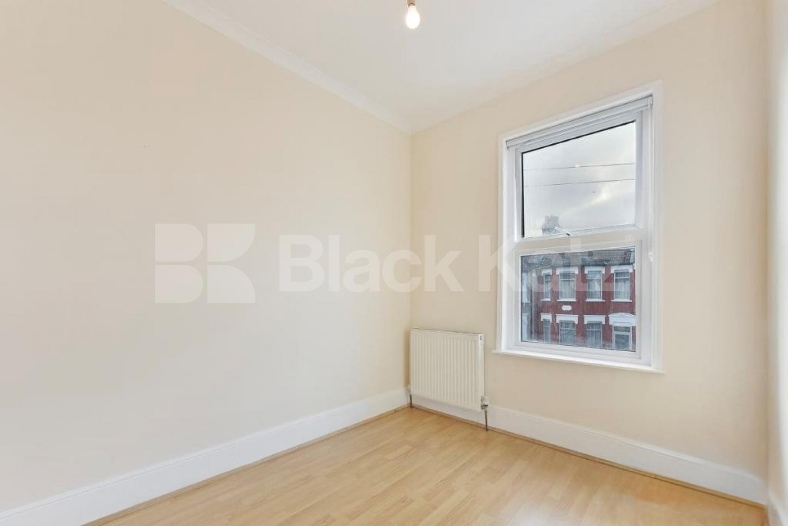 A well-proportioned three-bedroom flat situated on Boundary Road, N22 Boundary Road, Turnpike Lane 