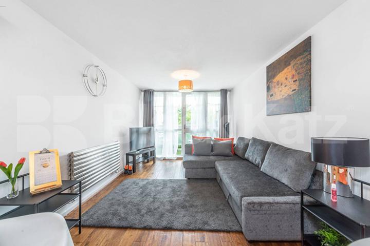 spacious 1 bedroom property located within a secure and gated development Brecknock Road, Tufnell Park 