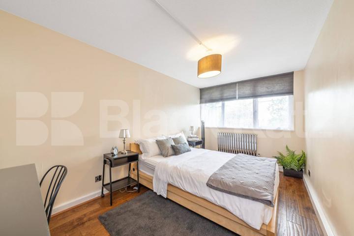 spacious 1 bedroom property located within a secure and gated development Brecknock Road, Tufnell Park 