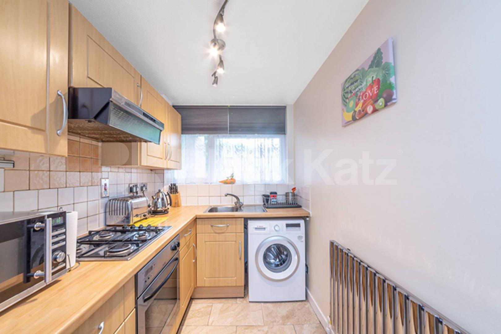 spacious 1 bedroom property located within a secure and gated development Brecknock Road, Tufnell Park 