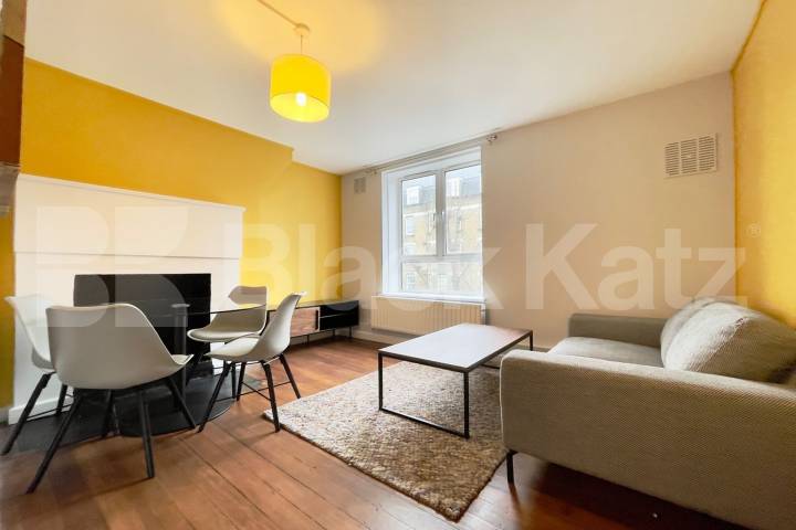 Bright & airy and recently redecorated throughout Browning Street , Elephant and Castle