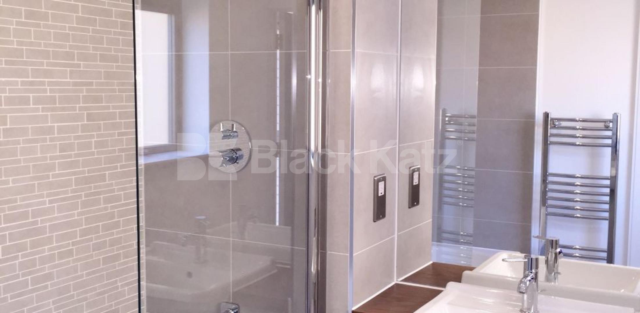 			UNDER OFFER , 2 Bedroom, 1 bath, 1 reception Apartment			 Bramah Road (Oval Quarter), Oval