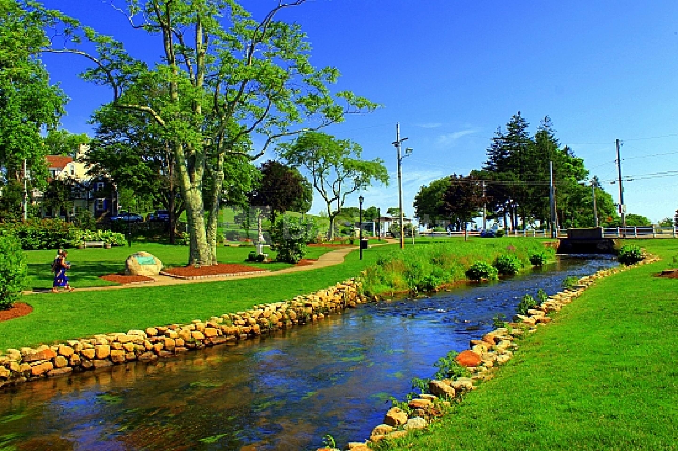 			Amazing Whole House, 4 Bedroom, 1 bath, 1 reception House			 Brewster Gardens, Ladbroke Grove W10