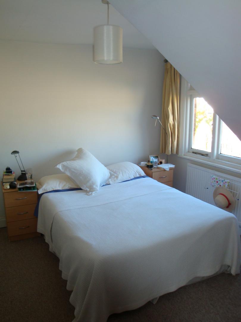 			ROOF TERRACE, 1 Bedroom, 1 bath, 1 reception Flat			 Broadhurst Gardens, WEST HAMPSTEAD