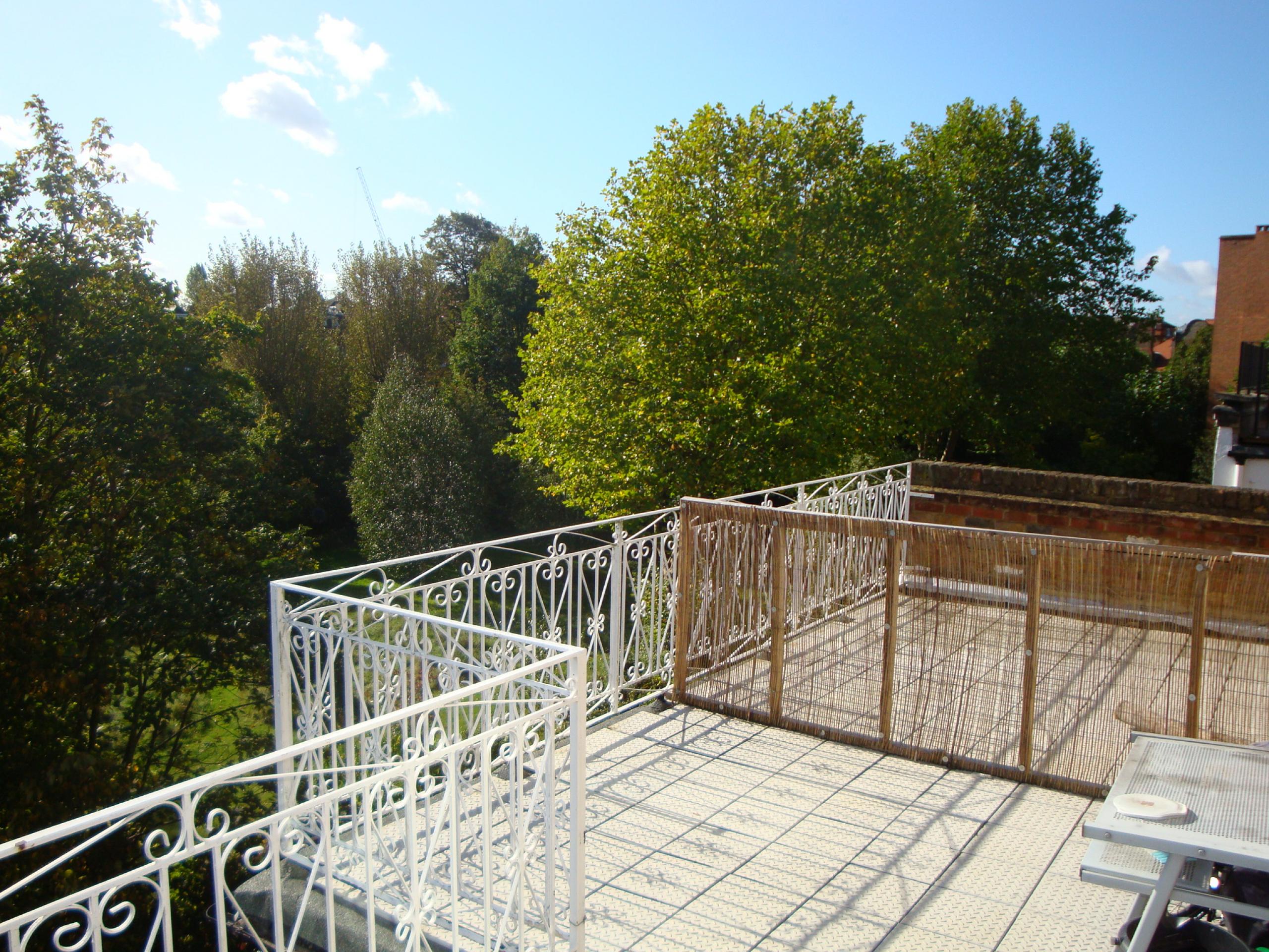 			ROOF TERRACE, 1 Bedroom, 1 bath, 1 reception Flat			 Broadhurst Gardens, WEST HAMPSTEAD NW6