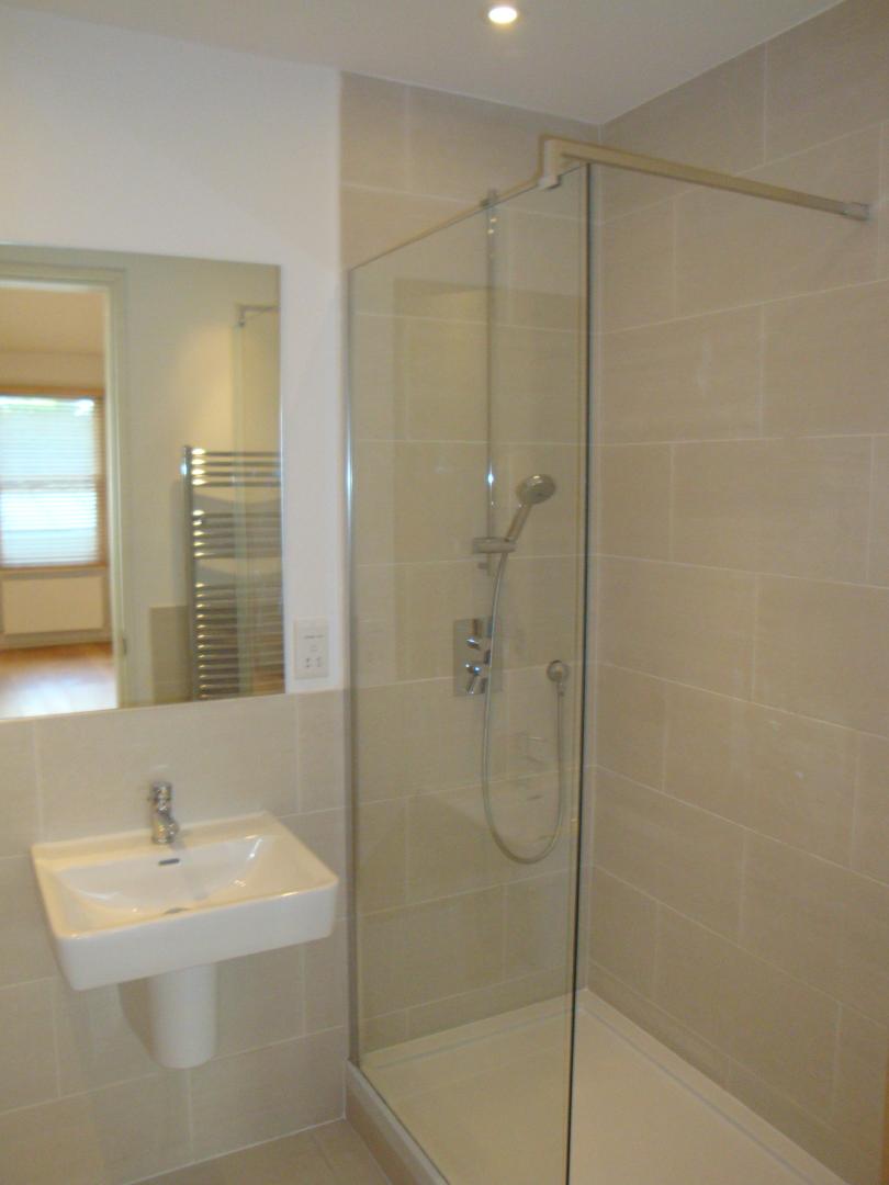 			STUNNING APARTMENT, 2 Bedroom, 1 bath, 1 reception Flat			 Brondesbury Road, QUEENS PARK