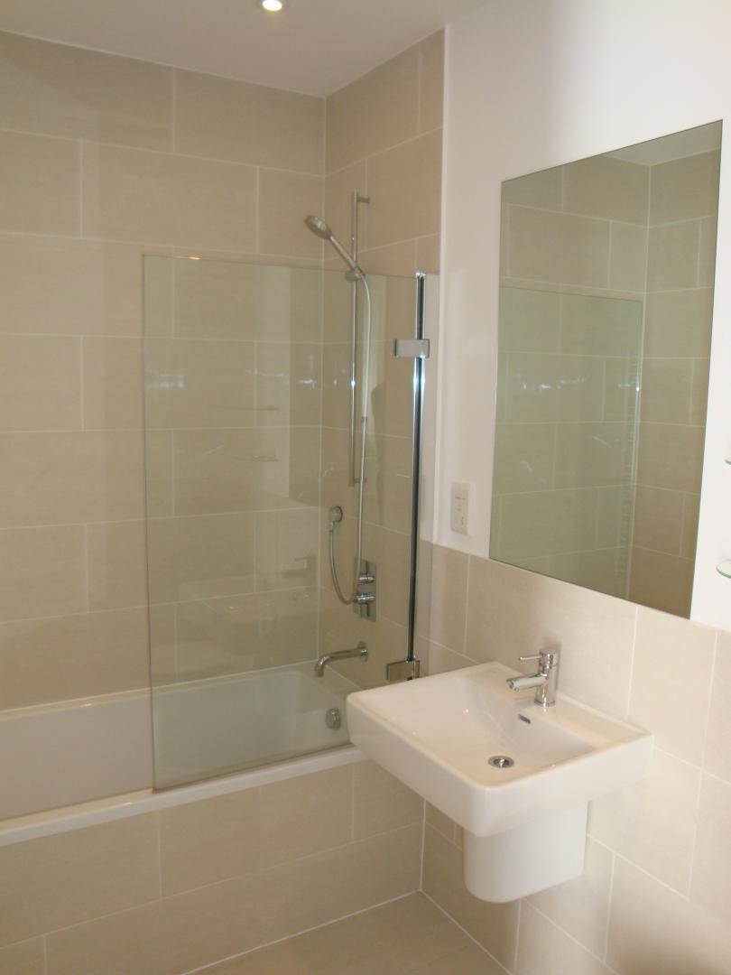 			STUNNING APARTMENT, 2 Bedroom, 1 bath, 1 reception Flat			 Brondesbury Road, QUEENS PARK