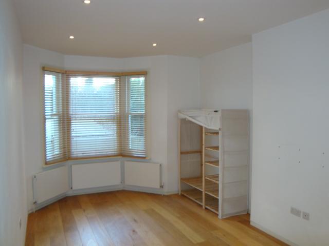 			STUNNING APARTMENT, 2 Bedroom, 1 bath, 1 reception Flat			 Brondesbury Road, QUEENS PARK