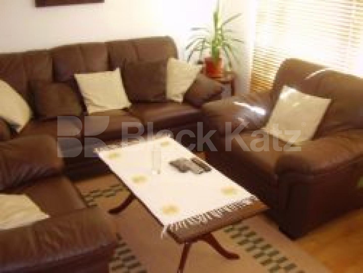 			3 Bedroom, 1 bath, 1 reception Flat			 Brownswoods Road, FINSBURY PARK N4