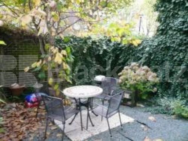 			3 Bedroom, 1 bath, 1 reception Flat			 Burlington Close, MAIDA VALE
