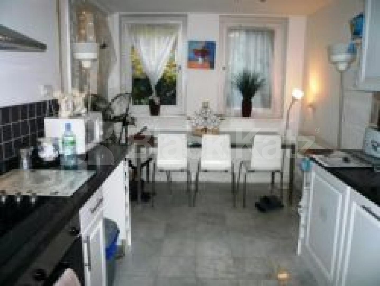 			3 Bedroom, 1 bath, 1 reception Flat			 Burlington Close, MAIDA VALE