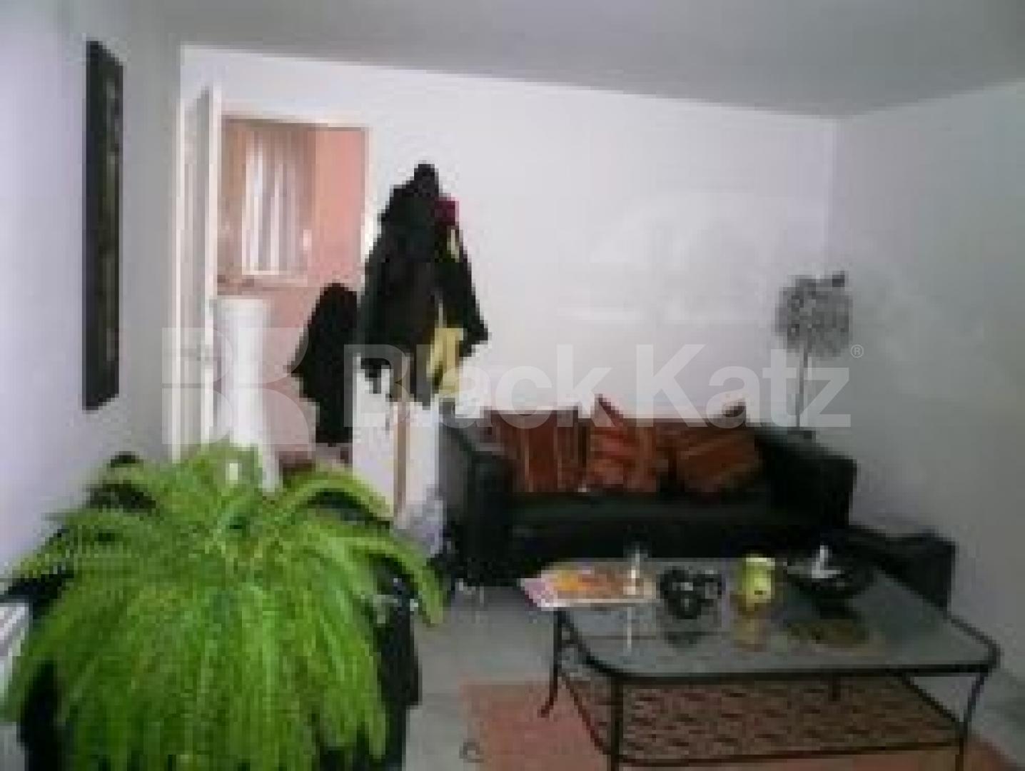 			3 Bedroom, 1 bath, 1 reception Flat			 Burlington Close, MAIDA VALE