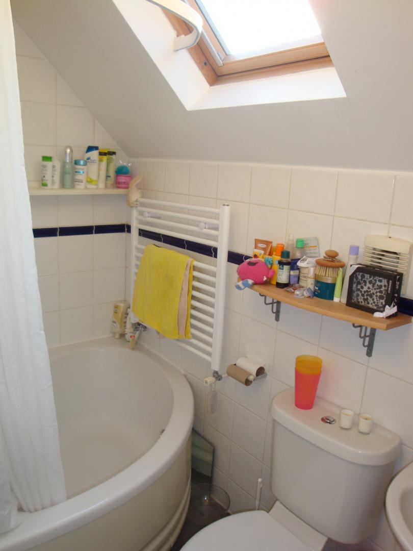 			LOVELY COACH HOUSE, 2 Bedroom, 1 bath, 1 reception House			 Buchanan Gardens, KENSAL GREEN