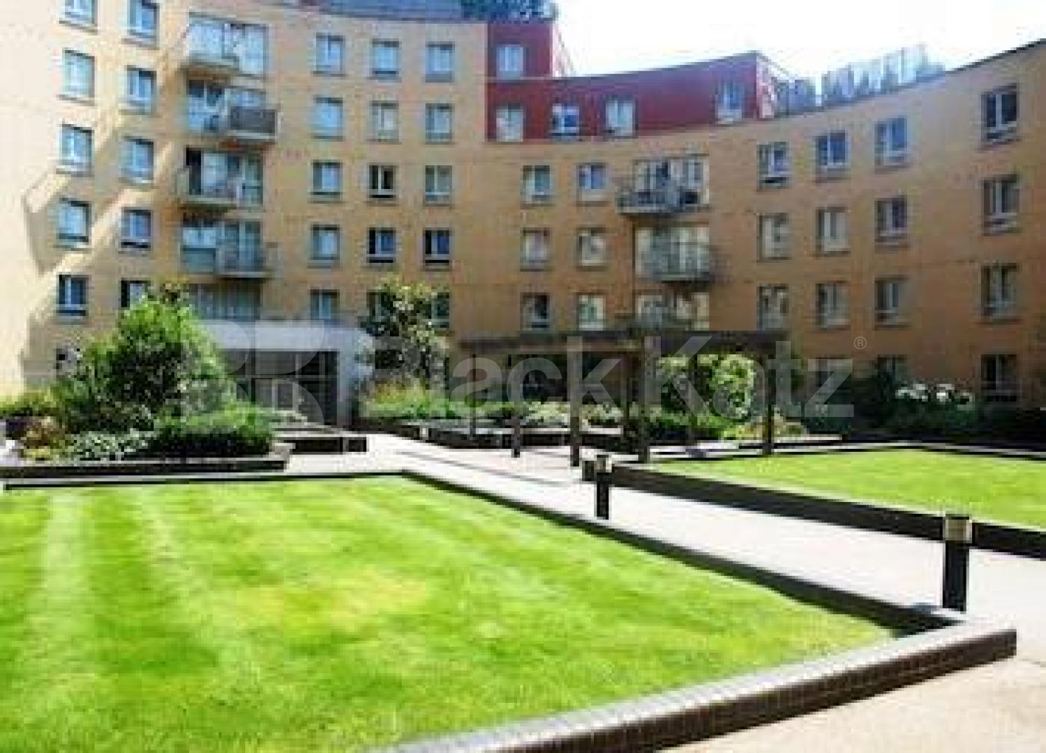 			NEW INSTRUCTION!, 2 Bedroom, 1 bath, 1 reception Flat			 Eden Grove, HOLLOWAY 