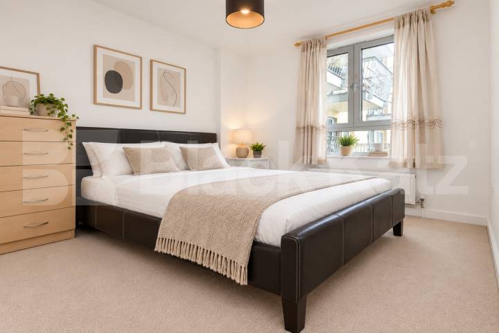 Three bedroom flat located in a private modern development with concierge Eden Grove, Holloway