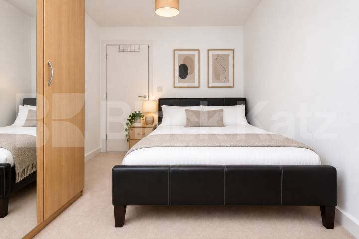 Three bedroom flat located in a private modern development with concierge Eden Grove, Holloway