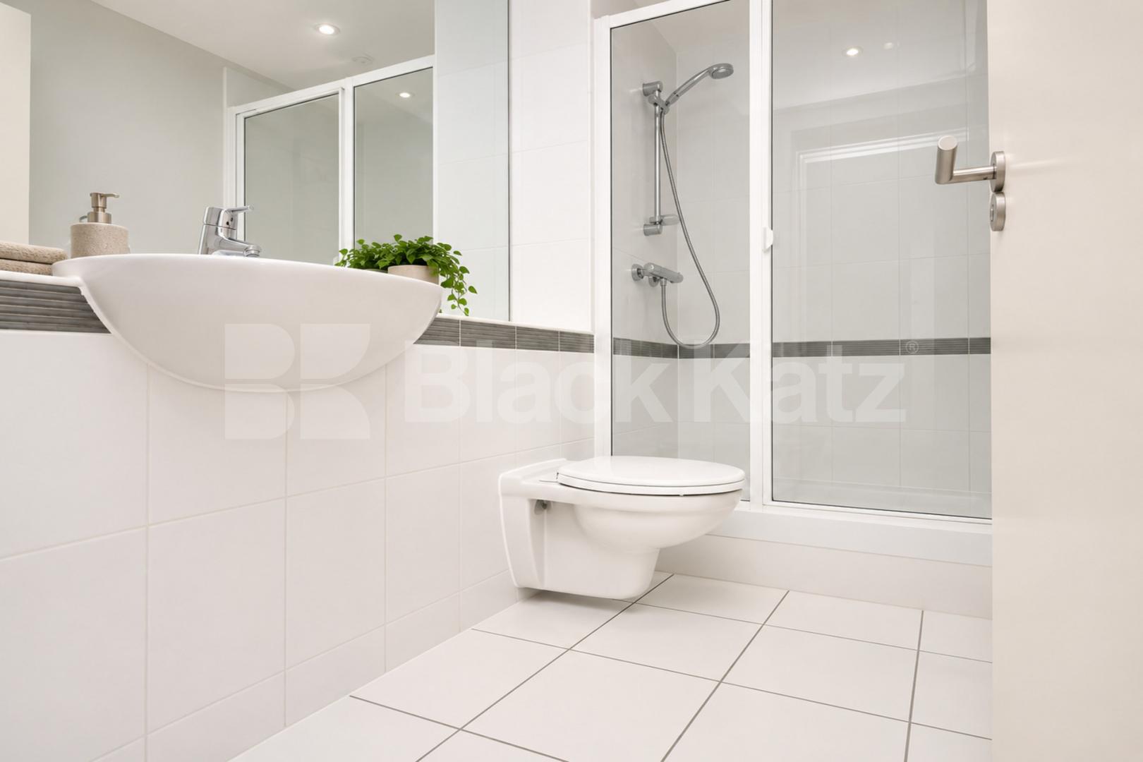 Three bedroom flat located in a private modern development with concierge Eden Grove, Holloway