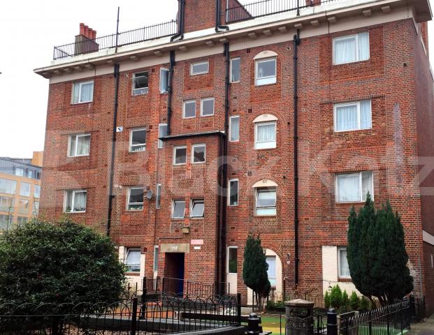 			3 Bedroom, 1 bath, 1 reception Flat			 Avondale House, Avondale Square, Old Kent Road
