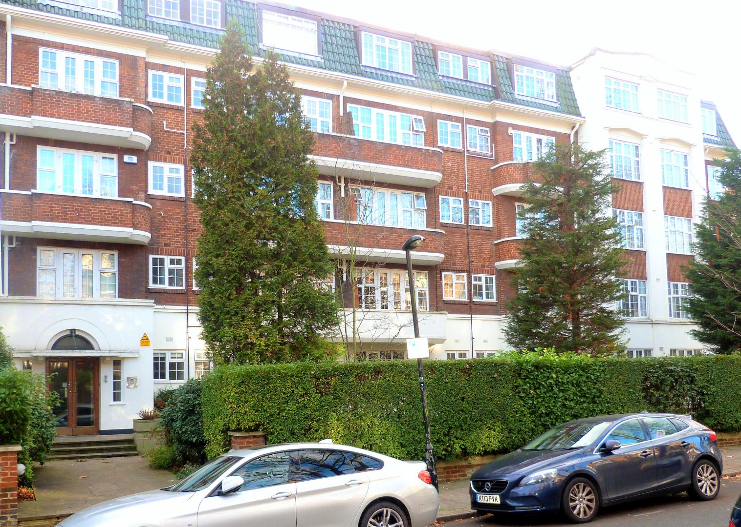 			NEW INSTRUCTION, 2 Bedroom, 1 bath, 1 reception Apartment			 Acol Court, South Hampstead