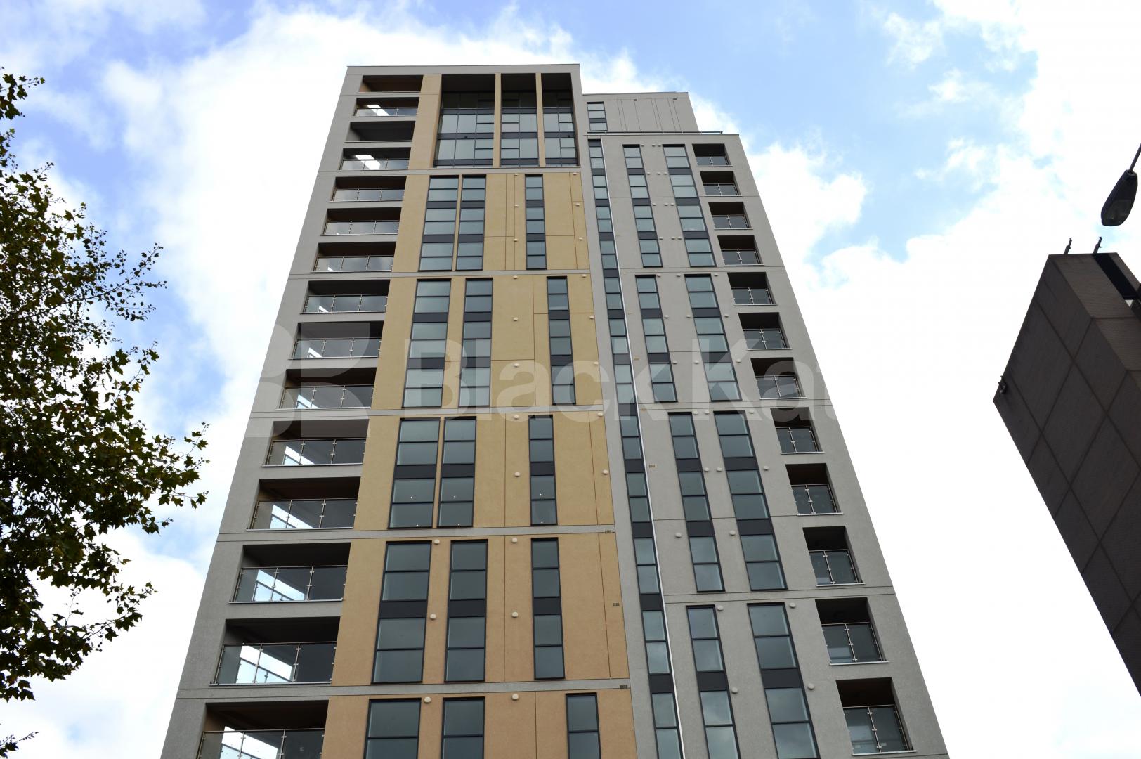 			4 Bedroom, 1 bath, 1 reception Apartment			 The Pioneer Building  Newington Causeway, Borough