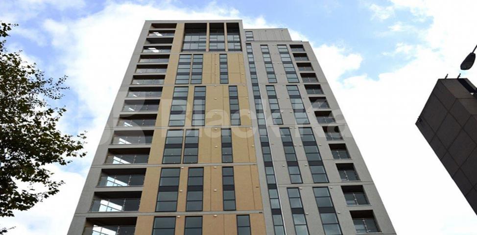 850 Sq. Ft with private balcony, two communal roof terraces & stunning views The Pioneer Building Newington Causeway, Borough