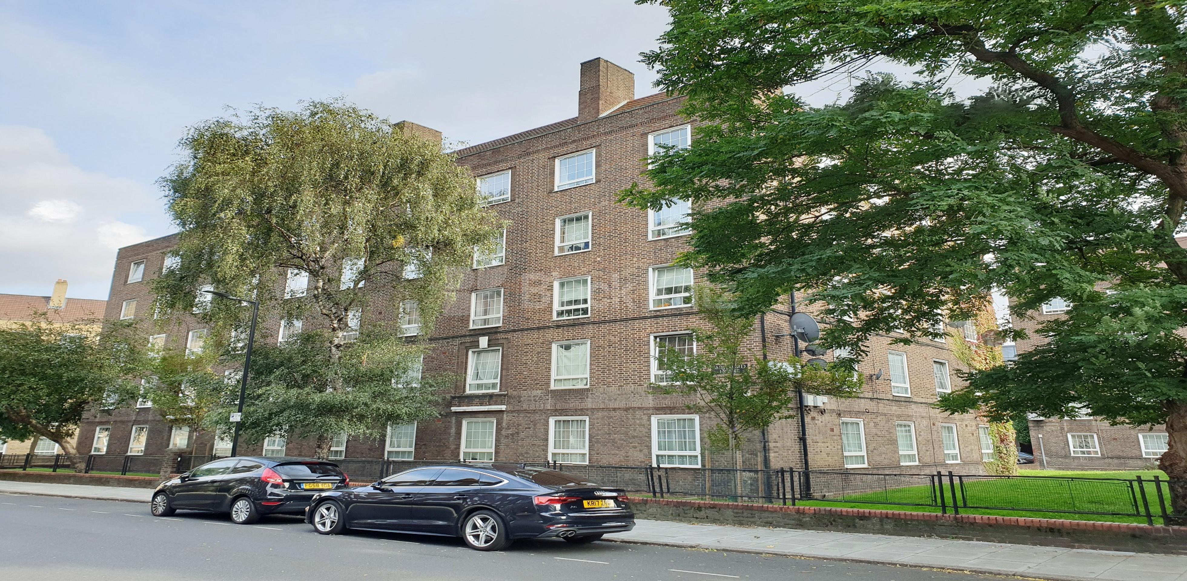 			NEW INSTRUCTION , 2 Bedroom, 1 bath, 1 reception Apartment			 Law Street, Borough/London Bridge SE1