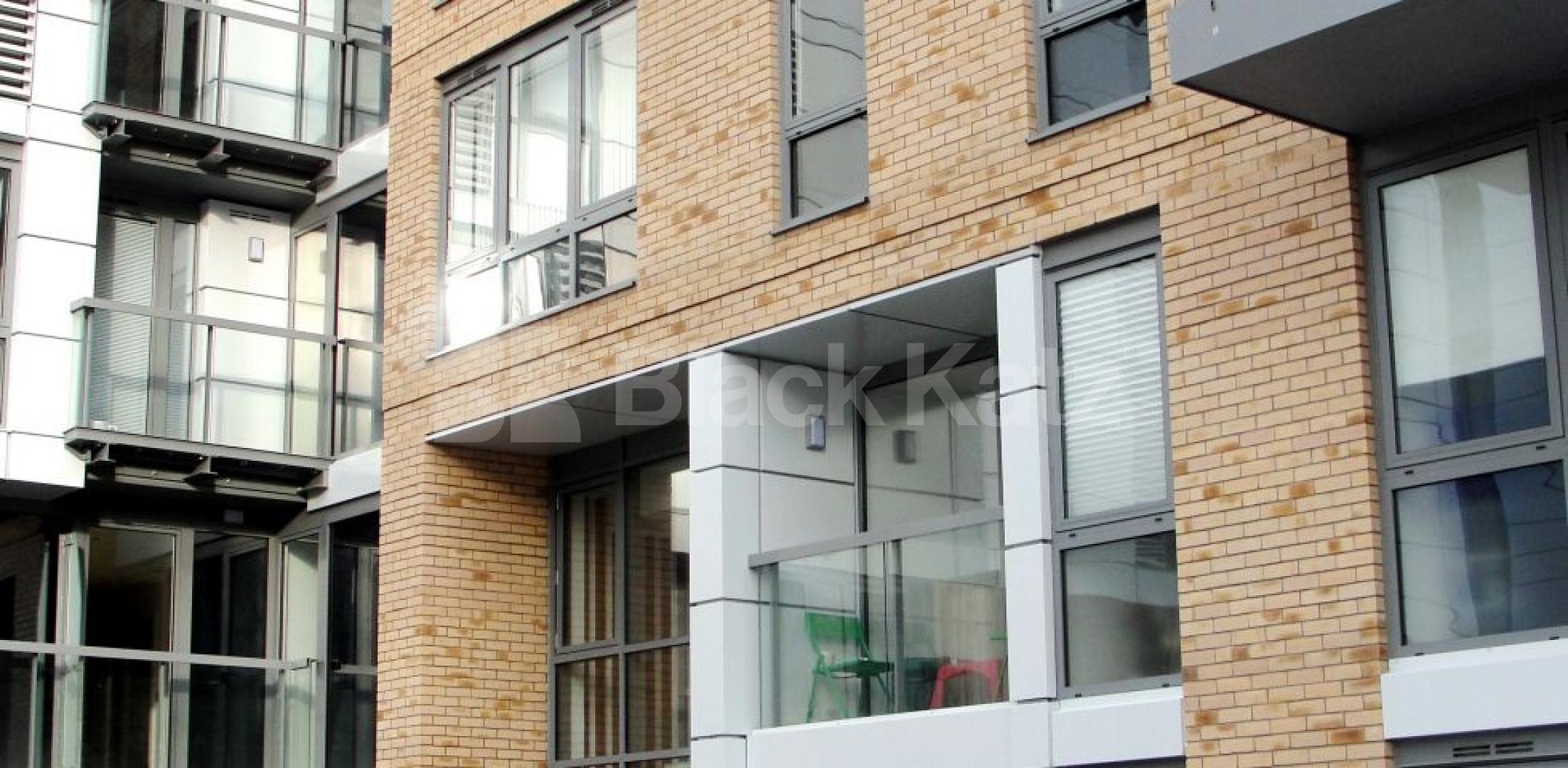 			LET, 2 Bedroom, 1 bath, 1 reception Apartment			 Beacon Point,Dowells Street, Greenwich