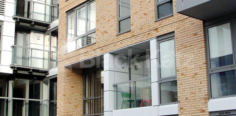 			LET, 2 Bedroom, 1 bath, 1 reception Apartment			 Beacon Point,Dowells Street, Greenwich