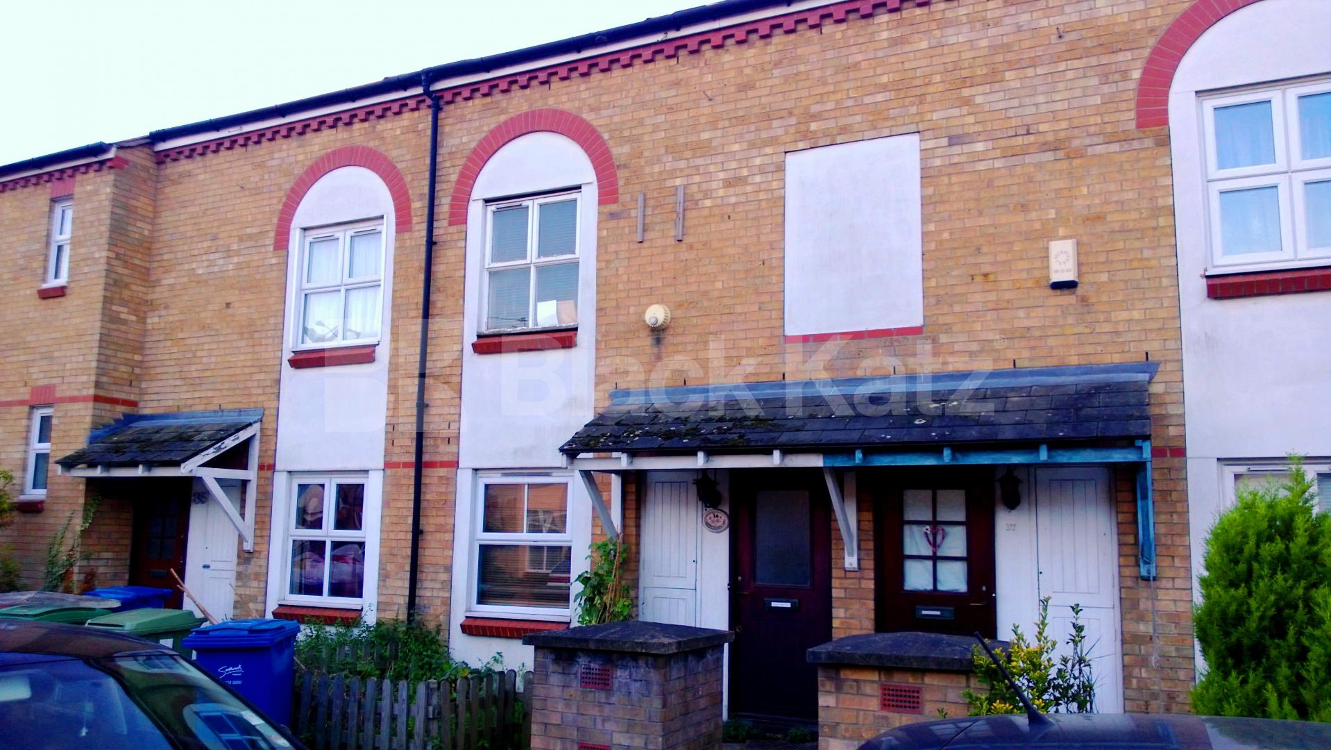 			UNDER OFFER , 2 Bedroom, 1 bath, 1 reception Flat			 Longfellow Way, London Bridge / Bermondsey