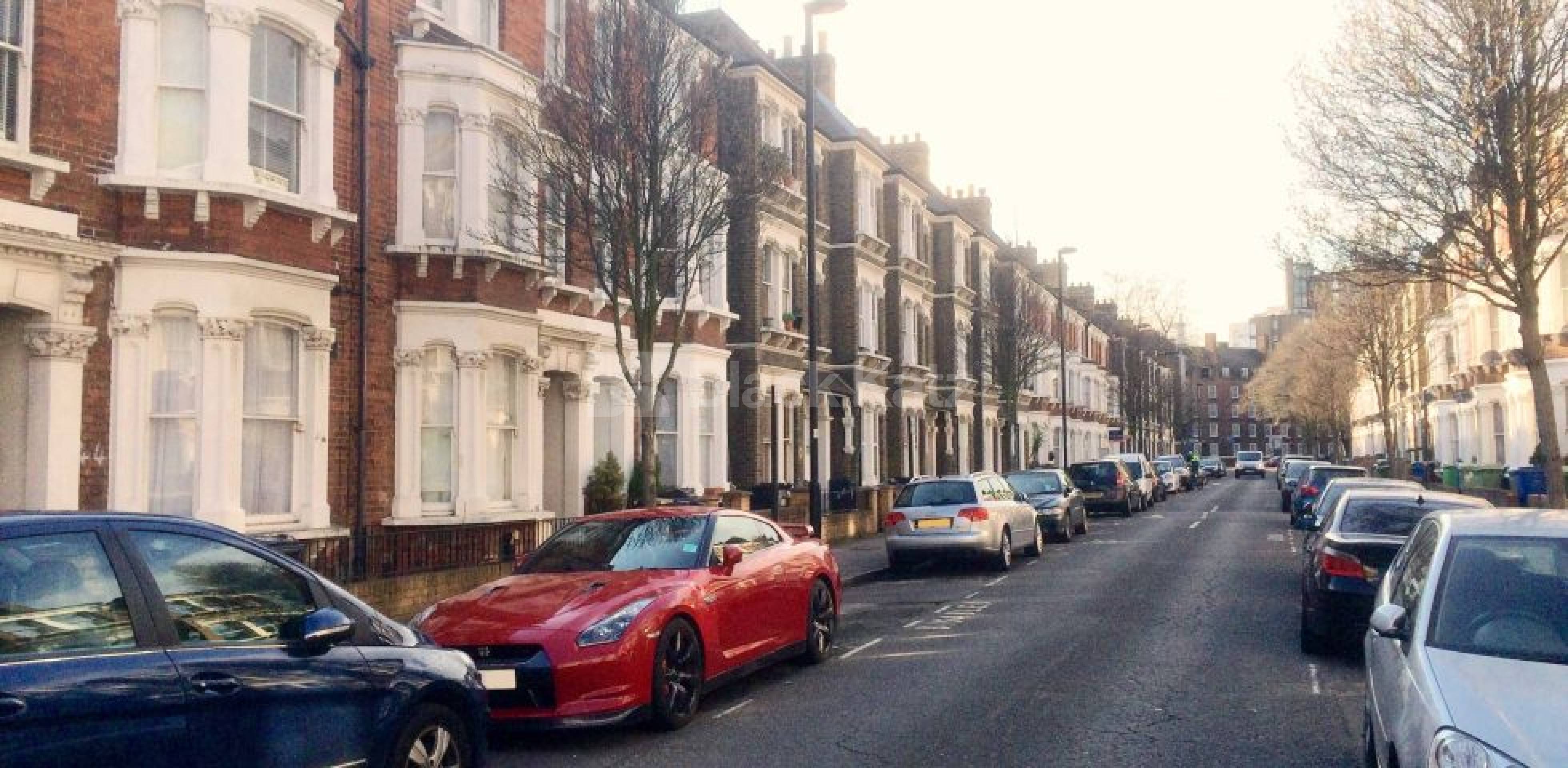 			NEW INSTRUCTION, 3 Bedroom, 1 bath, 1 reception Apartment			 Brook Drive, Lambeth North SE11